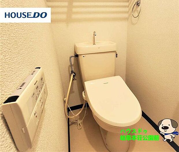 【チュリス穂積】トイレ壁リモコンタイプのシャワートイレはクリーニング済です！