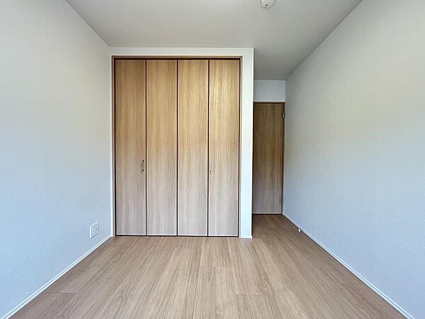 全室収納付き。子供部屋や寝室などにお使いいただける洋室は4部屋あります。