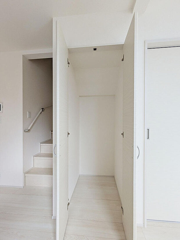 リビングの収納(1)