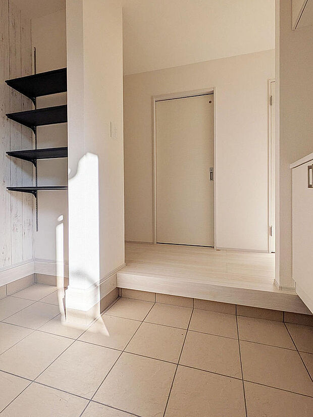 あると嬉しい玄関の土間収納