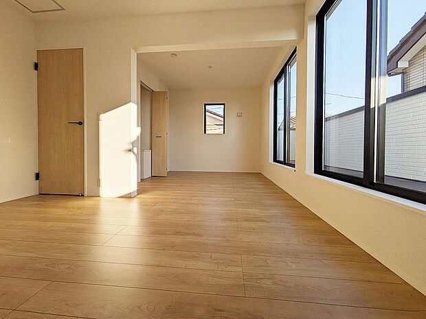 間仕切り対応可能な10.5帖の寝室