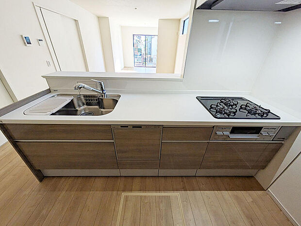 使い勝手の良いシステムキッチン
