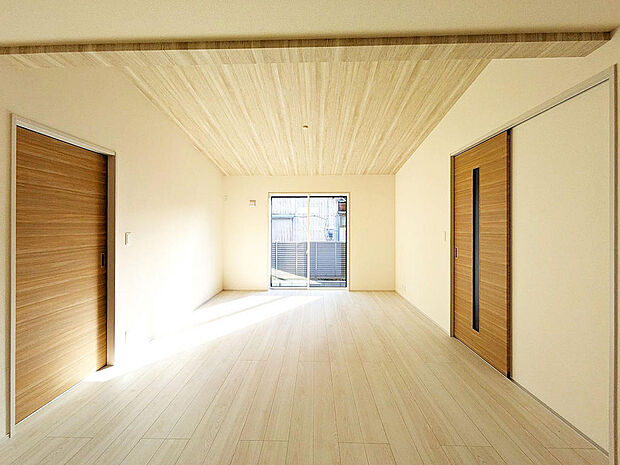 日当たりの良い16帖のLDK