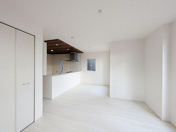 日当たりの良い16帖のLDK