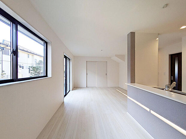 日当たりの良い16.25帖のLDK