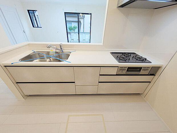 使い勝手の良いシステムキッチン