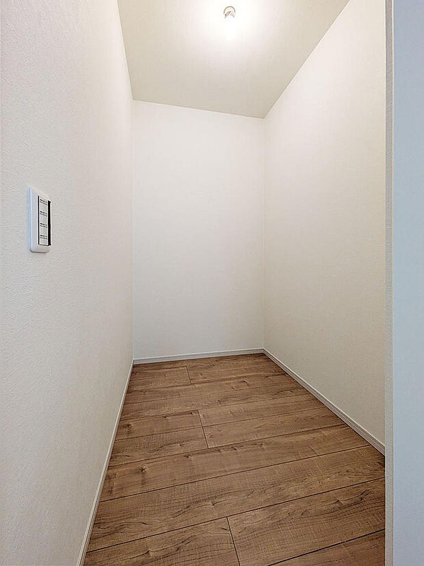 LDKの間仕切り対応可能な場所にもしっかりとWICを設置