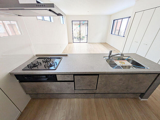 食洗器付きのシステムキッチン