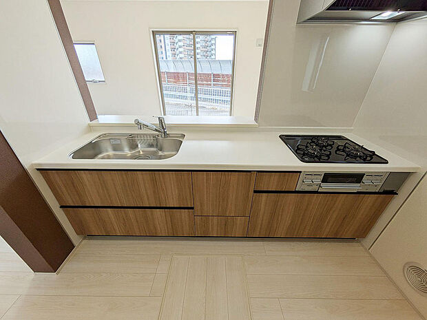 使い勝手の良いシステムキッチン