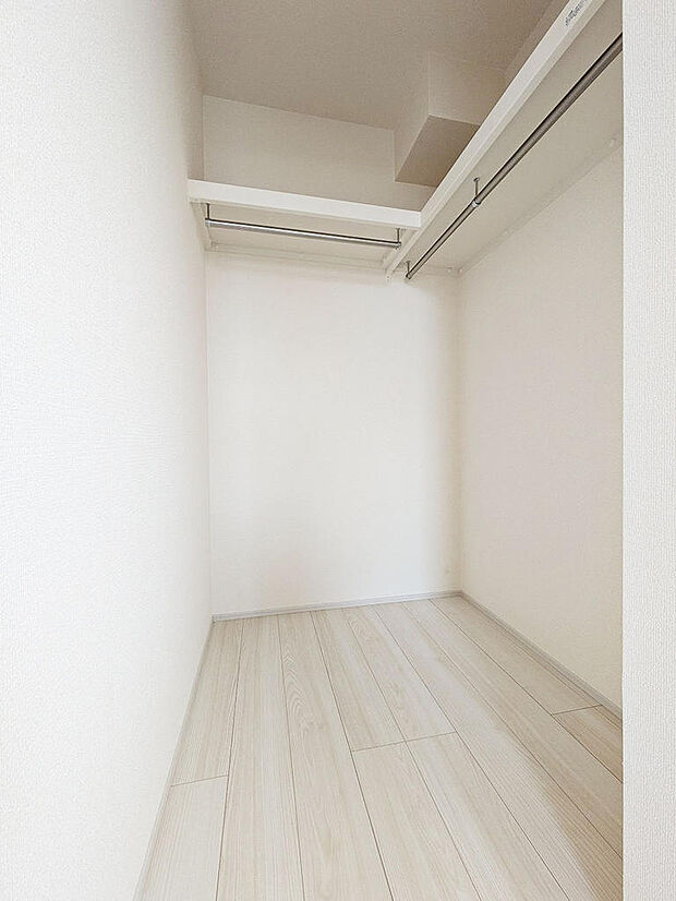 こちらのお部屋にもWICを配置