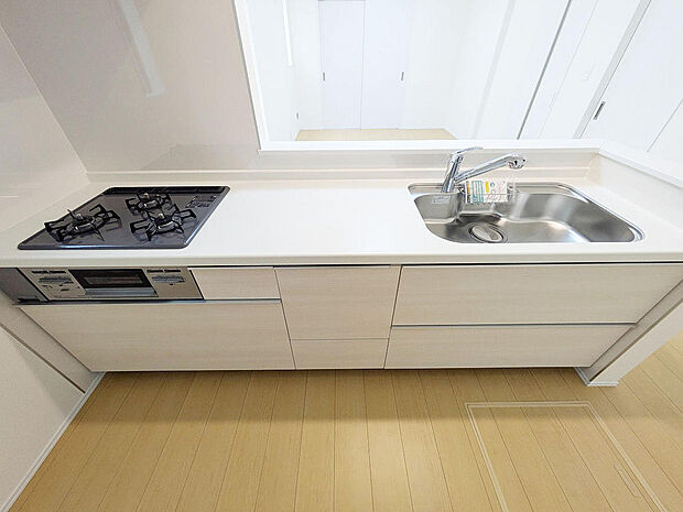 使い勝手の良いシステムキッチン