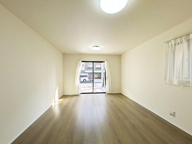 日当たり良い15帖のLDK