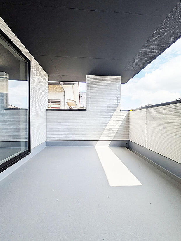 雨の日も安心なインナーバルコニー