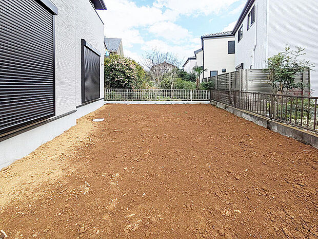 裏手を広く取ったお庭スペース