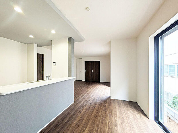 ダイニングとリビングが独立感のある18帖のLDK