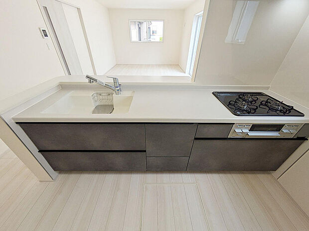 使い勝手の良いシステムキッチン