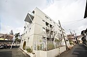 江坂駅より徒歩10分 1階 築35年の賃貸物件
