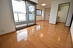 COSMION 1階1LDKのリビング/ダイニング