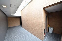 5 / 11