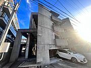 関大前駅より徒歩11分 3階 築37年2ヶ月の賃貸物件