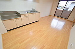 コンフォール春日野通り 103号室 1階3LDKのリビング/ダイニング