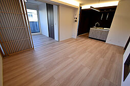 サンコートHIKARI 201号室 3階2LDKのリビング/ダイニング