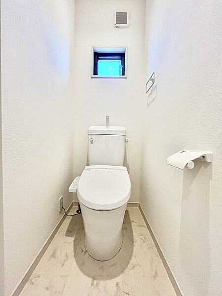 トイレは温水洗浄機能付き