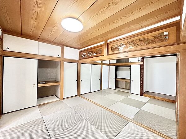 柔らかい畳の空間は、お子様の遊び場や来客時のおもてなしの場所として重宝します。