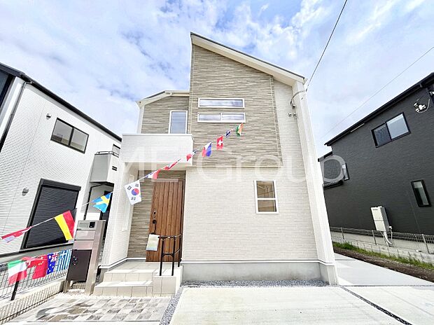 洗練された外観、上質な住空間が広がる室内は永く安心して過ごせる住居です。