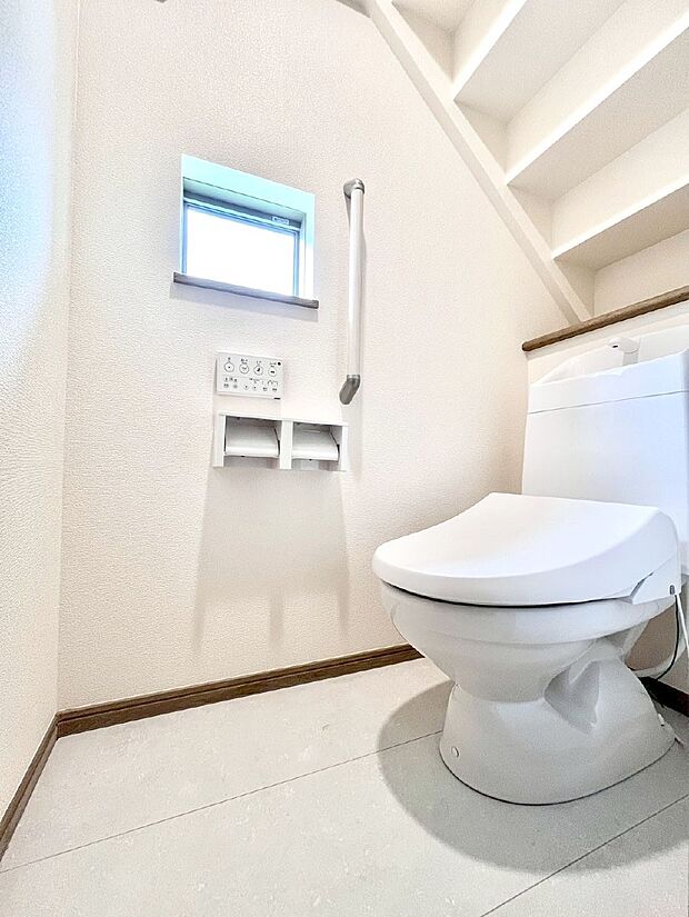トイレは1階と2階それぞれに配置されていてとても便利です。 