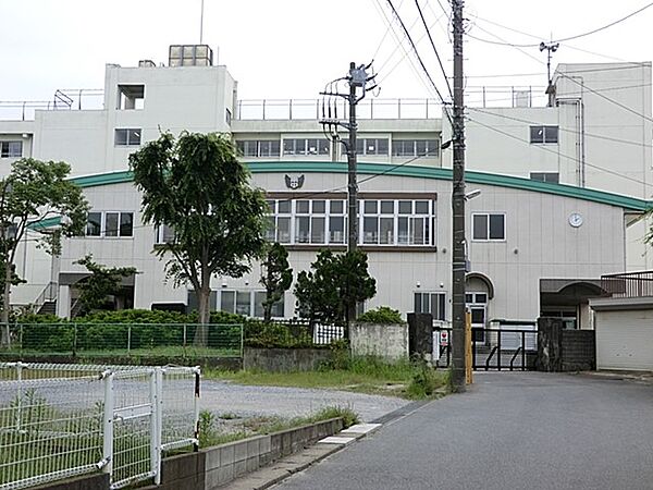 中学校 870m 松戸市立小金南中学校
