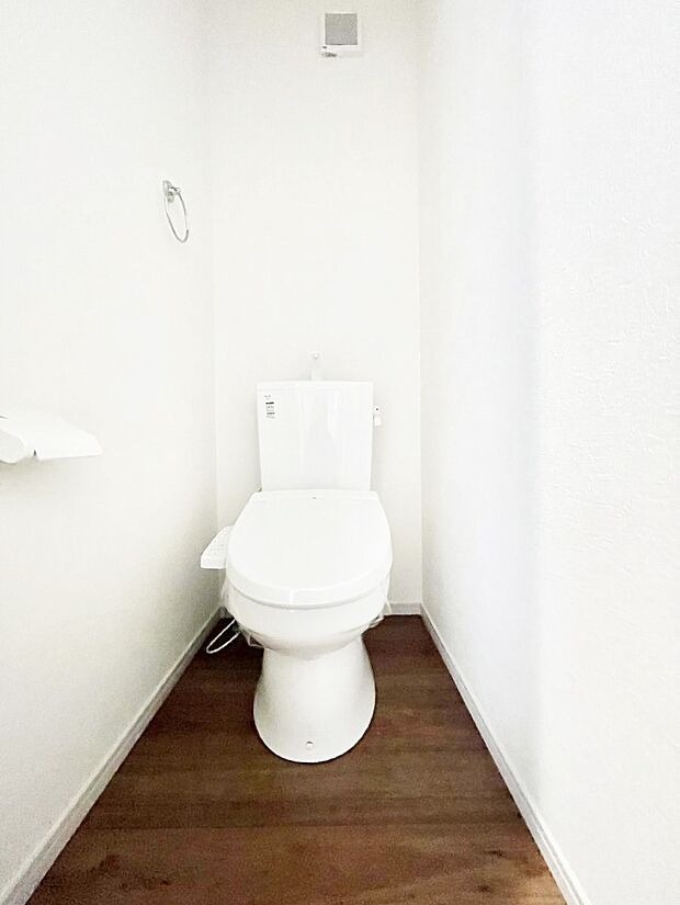 トイレは温水洗浄機能付き
