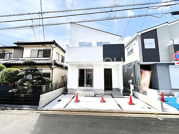 洗練された外観、上質な住空間が広がる室内は永く安心して過ごせる住居です。