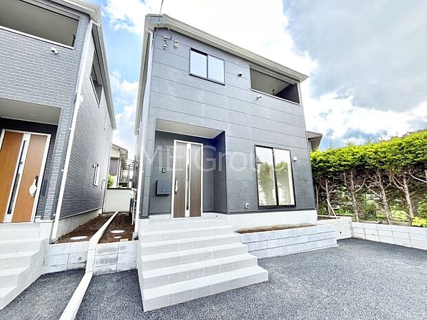たっぷりの陽光と心地よい風が舞い込む住まい
