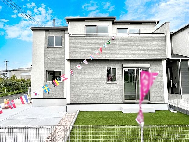 洗練された外観、上質な住空間が広がる室内は永く安心して過ごせる住居です。