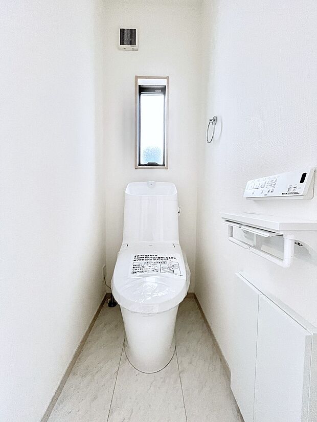 トイレは温水洗浄機能付き