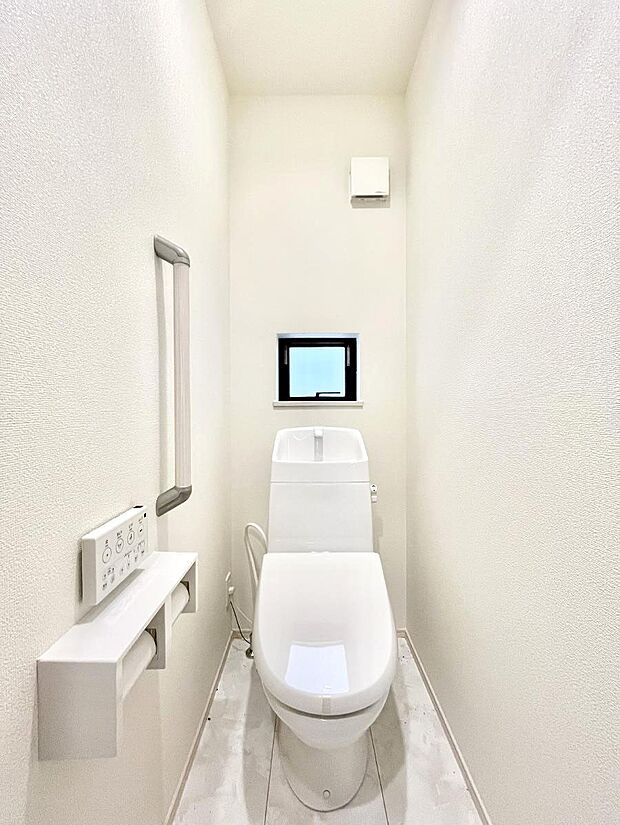 トイレは1階と2階それぞれに配置されていてとても便利です。 