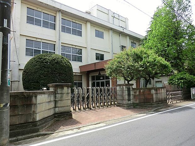 小学校 500m 千葉市立横戸小学校