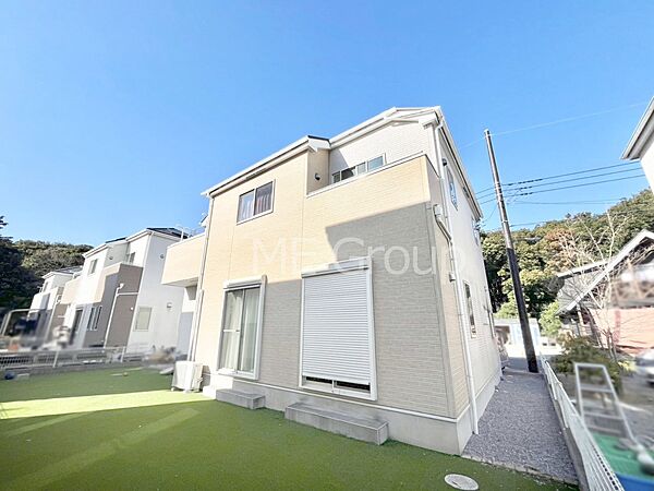 上質感あふれる外観デザイン。魅力の住まいを実現。