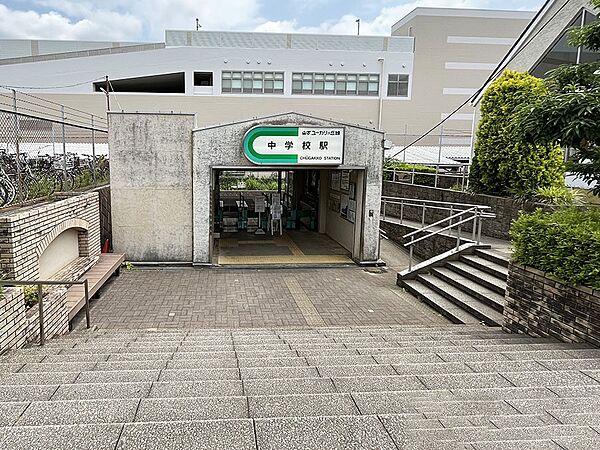 駅 4400m 山万ユーカリが丘線中学校駅