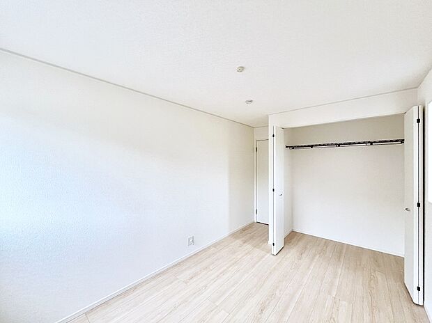 収納が充実しているので居住スペースを広々使えます