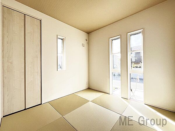 空間全体にゆったりとしたリラックス感をもたらしてくれる心安らぐお部屋です。