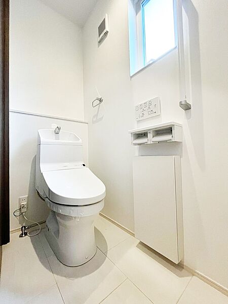 トイレは1階と2階それぞれに配置されていてとても便利です。