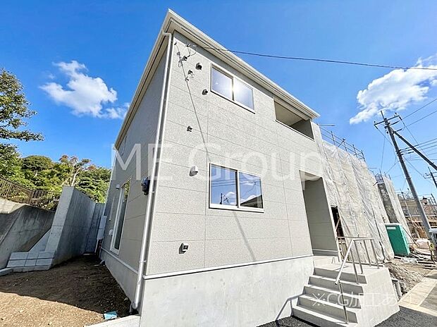 たっぷりの陽光と心地よい風が舞い込む住まい