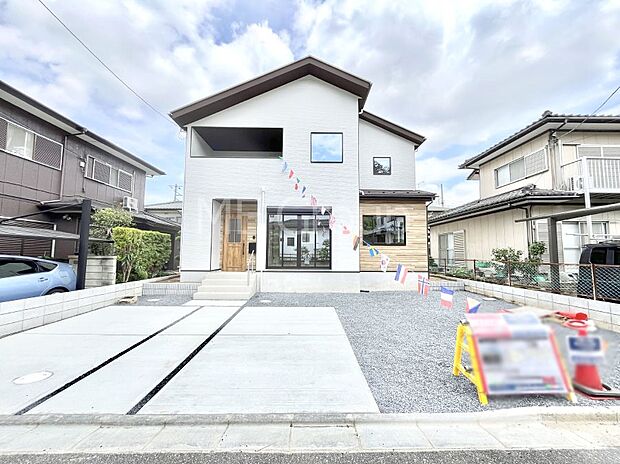 洗練された外観、上質な住空間が広がる室内は永く安心して過ごせる住居です。