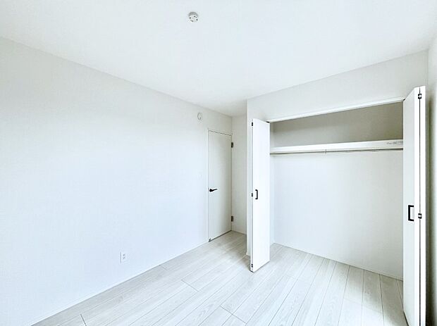 子供部屋にもおすすめな収納スペースたっぷりの居室