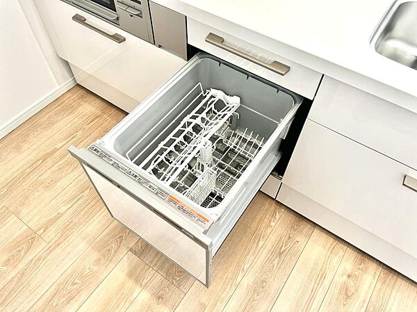 面倒なお片づけは食洗機にお任せ！家事の負担が減って、時間にも気持ちにもゆとりができます。