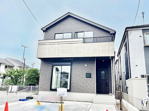 たっぷりの陽光と心地よい風が舞い込む住まい