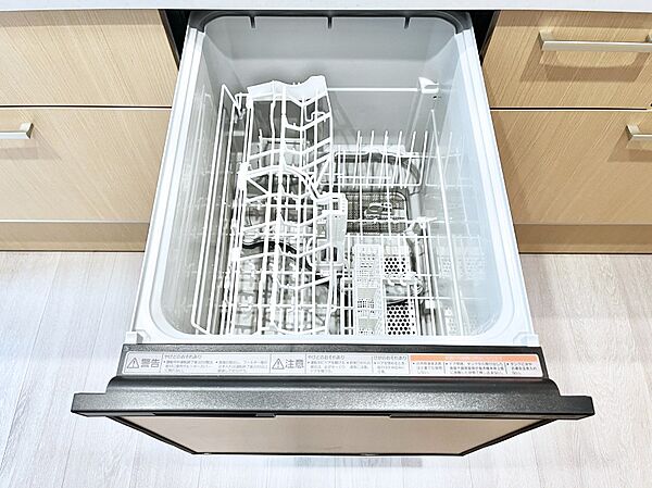 面倒なお片づけは食洗機にお任せ！家事の負担が減って、時間にも気持ちにもゆとりができます。