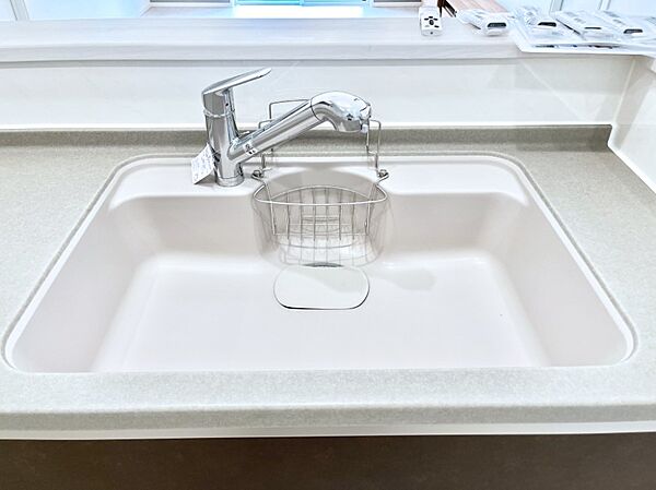 いつでも清潔なおいしいお水を。一つの水栓で水道水と浄水を使い分け。